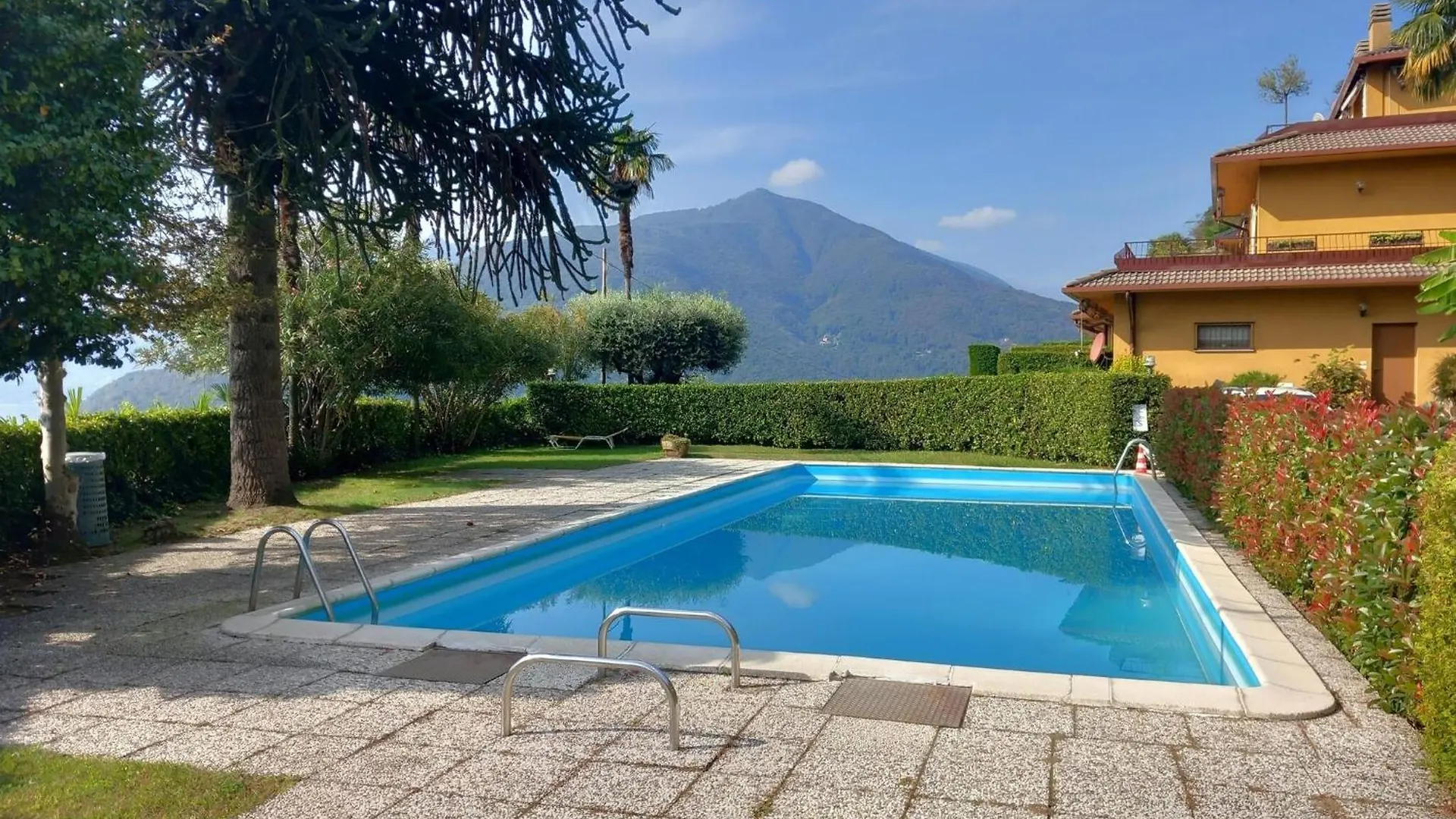 Lovely Holiday Home With Private Terrace Maccagno