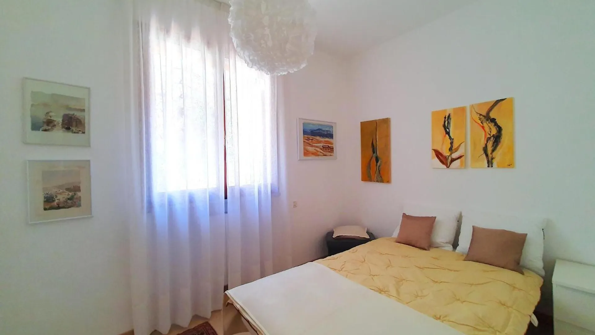 Lovely Holiday Home With Private Terrace Maccagno