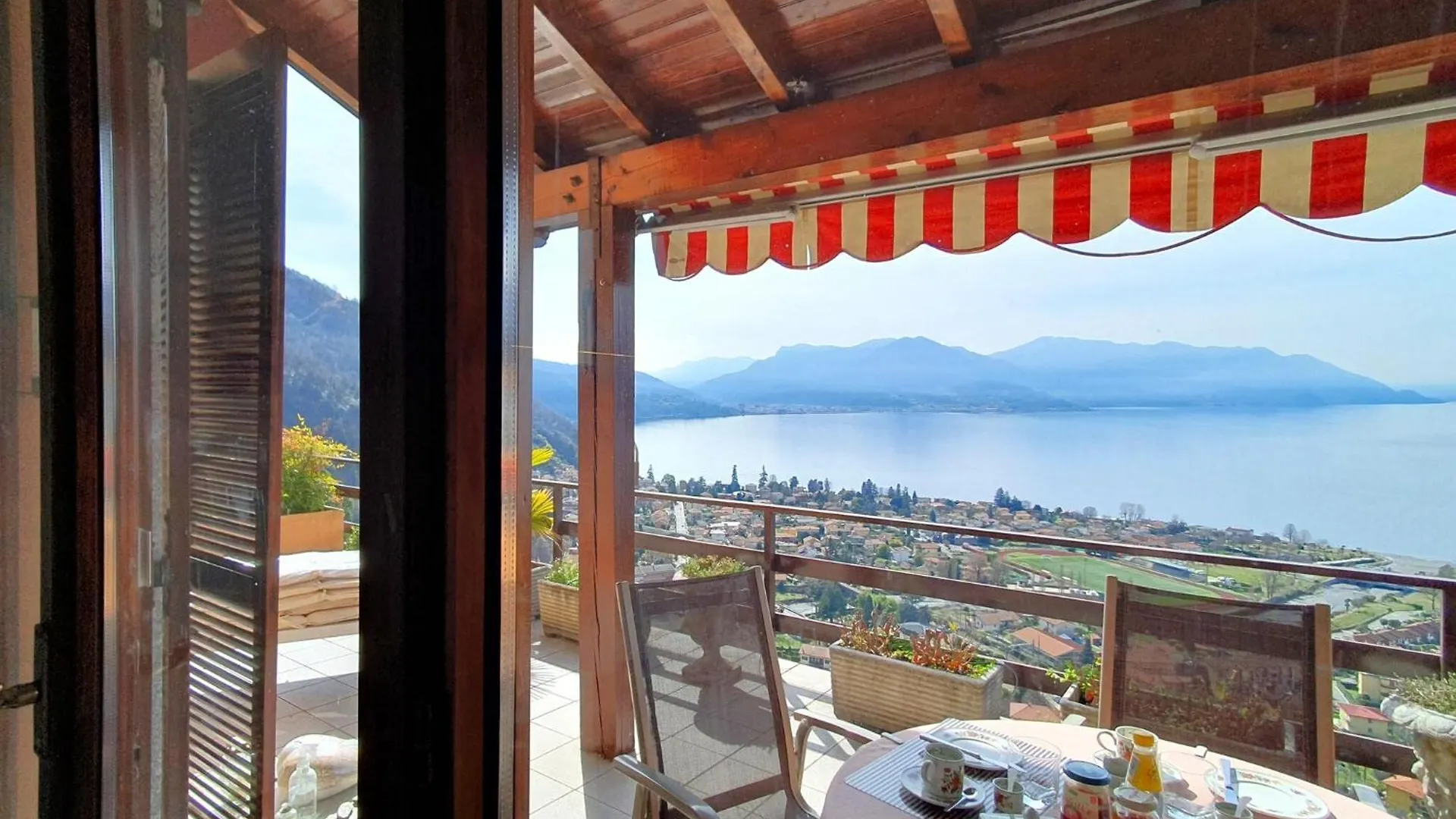 Lovely Holiday Home With Private Terrace Maccagno